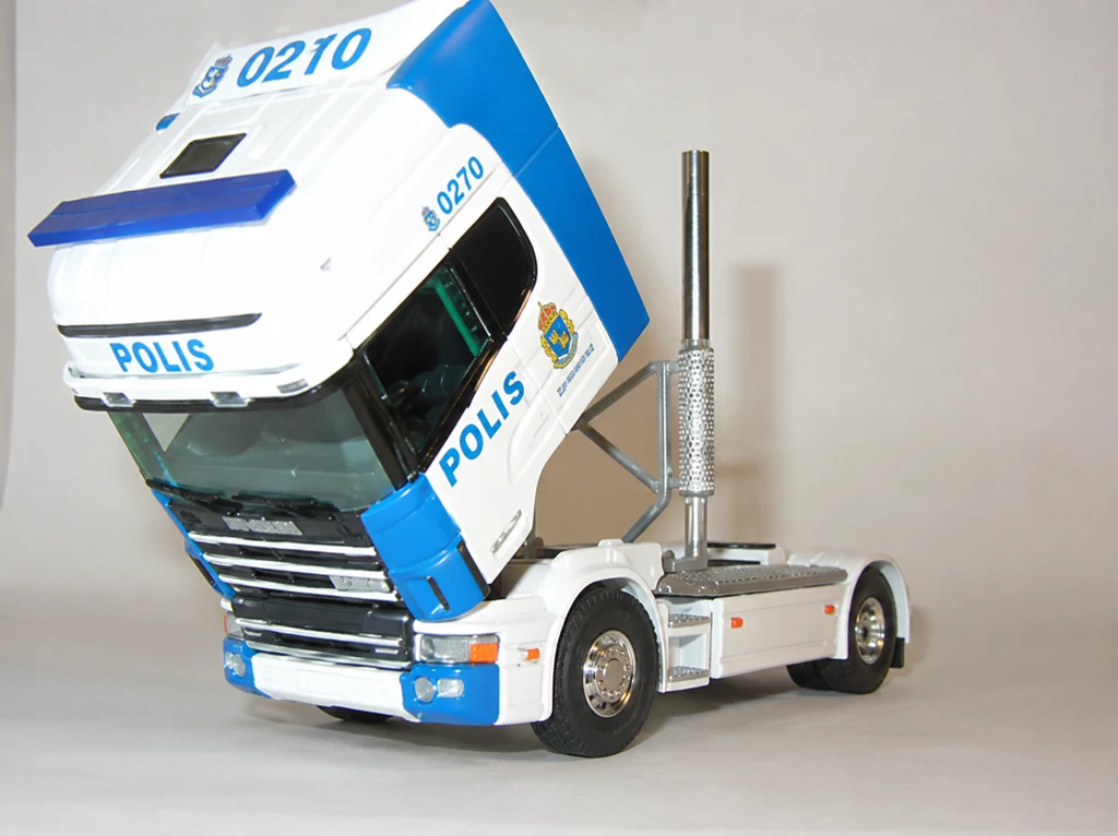 Scania 144L 530 Tilting Cab diecast model
